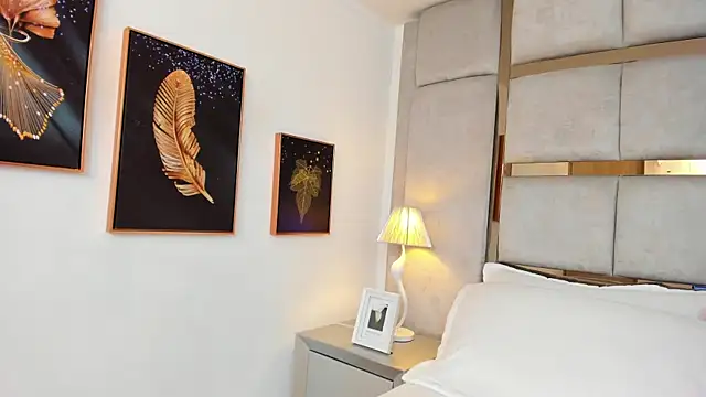 AmbarJensen online show from January 11, 2026, 1:16 pm