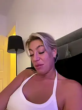 ScarlettMayX online show from December 14, 2025, 9:08 pm