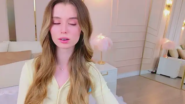 MarybethSnow online show from April 14, 2026, 5:19 pm