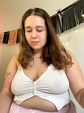 SuzieMurray online show from November 2, 2025, 9:11 am