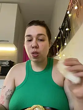 SuzieMurray online show from November 5, 2025, 9:09 am