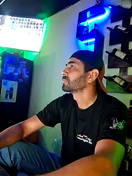 Snapshot of Alsaud1106 chatting on March 19, 2025, 12:04 am Alsaud1106 online show from March 19, 2025, 12:04 am