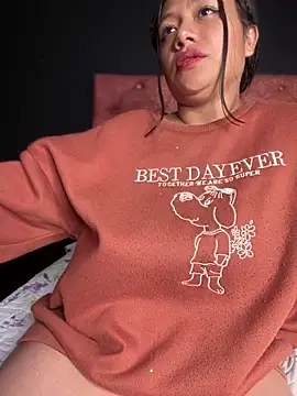 Im Little online show from February 28, 2025, 6:32 am