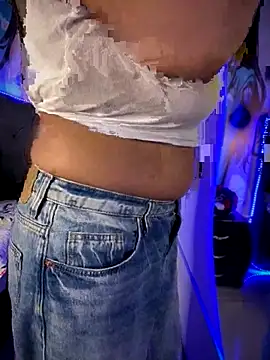 Im Little online show from September 24, 2025, 4:05 am