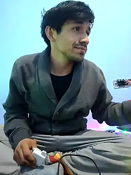 Snapshot of charlesss19 chatting on February 24, 2025, 7:55 am charlesss19 online show from February 24, 2025, 7:55 am