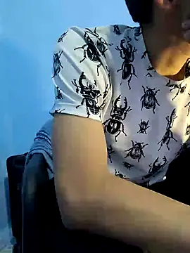 Snapshot of charlesss19 chatting on February 27, 2025, 12:54 am charlesss19 online show from February 27, 2025, 12:54 am