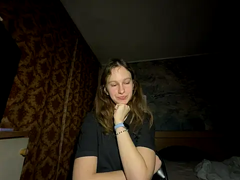 Eva Angel3 online show from December 13, 2025, 7:53 pm