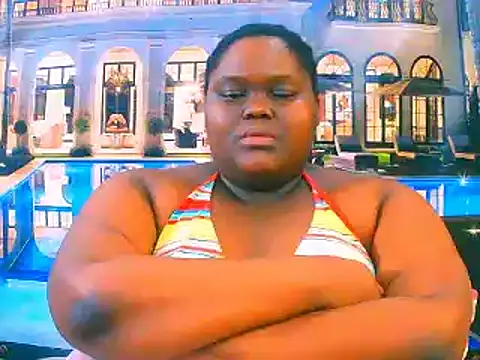 EbonyHotBuns online show from May 16, 2026, 10:41 pm