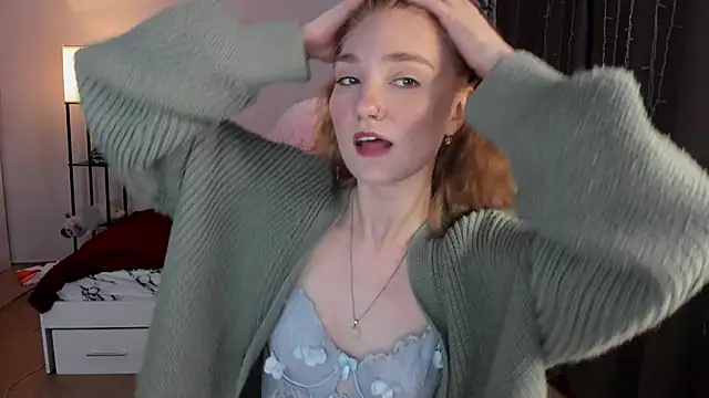 ReddHotPipper online show from October 16, 2025, 3:29 am