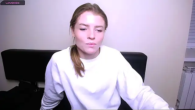 Snapshot of MissOliviaa_ chatting on December 14, 2024, 10:13 am MissOliviaa  online show from December 14, 2024, 10:13 am