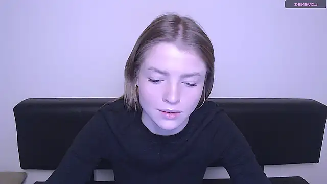 Snapshot of MissOliviaa_ chatting on December 15, 2024, 11:12 am MissOliviaa  online show from December 15, 2024, 11:12 am