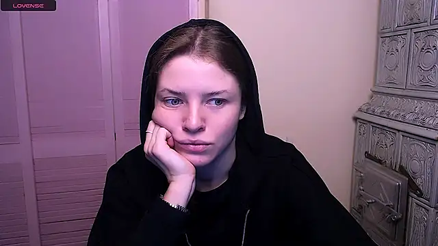 Snapshot of MissOliviaa_ chatting on December 21, 2024, 9:12 am MissOliviaa  online show from December 21, 2024, 9:12 am