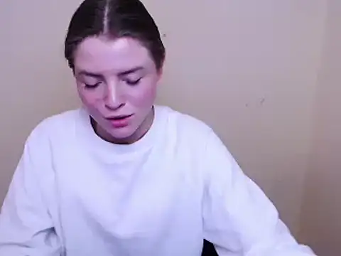 Snapshot of MissOliviaa_ chatting on January 22, 2025, 4:55 pm MissOliviaa  online show from January 22, 2025, 4:55 pm