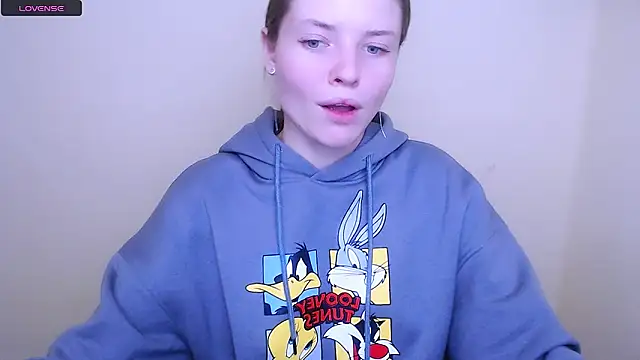 Snapshot of MissOliviaa_ chatting on January 30, 2025, 9:36 am MissOliviaa  online show from January 30, 2025, 9:36 am