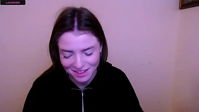 Snapshot of MissOliviaa_ chatting on January 30, 2025, 12:37 pm MissOliviaa  online show from January 30, 2025, 12:37 pm