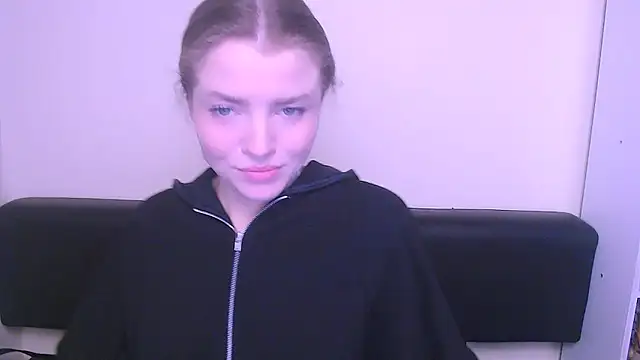 Snapshot of MissOliviaa_ chatting on February 3, 2025, 7:51 am MissOliviaa  online show from February 3, 2025, 7:51 am