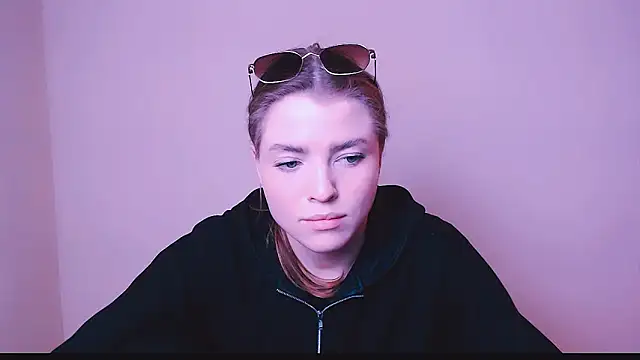 Snapshot of MissOliviaa_ chatting on February 10, 2025, 2:26 pm MissOliviaa  online show from February 10, 2025, 2:26 pm