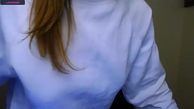 Snapshot of MissOliviaa_ chatting on February 25, 2025, 2:11 pm MissOliviaa  online show from February 25, 2025, 2:11 pm