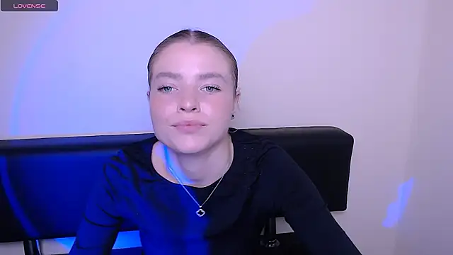 Snapshot of MissOliviaa_ chatting on October 28, 2025, 1:58 pm MissOliviaa  online show from October 28, 2025, 1:58 pm