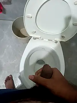 Snapshot of nick05inch chatting on October 4, 2025, 6:39 pm nick05inch online show from October 4, 2025, 6:39 pm