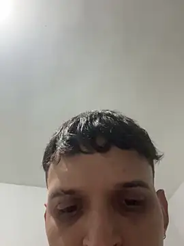 Snapshot of ArturoDelgado1 chatting on March 18, 2025, 3:20 am ArturoDelgado1 online show from March 18, 2025, 3:20 am