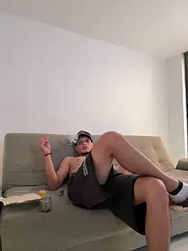 Snapshot of ArturoDelgado1 chatting on February 7, 2026, 4:00 pm ArturoDelgado1 online show from February 7, 2026, 4:00 pm