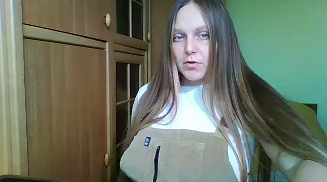 Evasapples online show from January 9, 2025, 12:09 pm