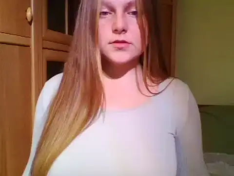 Evasapples online show from January 26, 2025, 1:15 pm