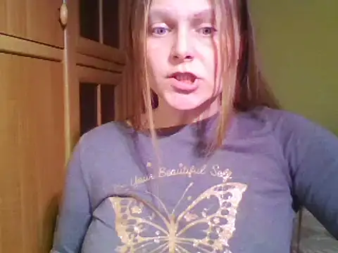 Evasapples online show from February 15, 2025, 6:55 pm