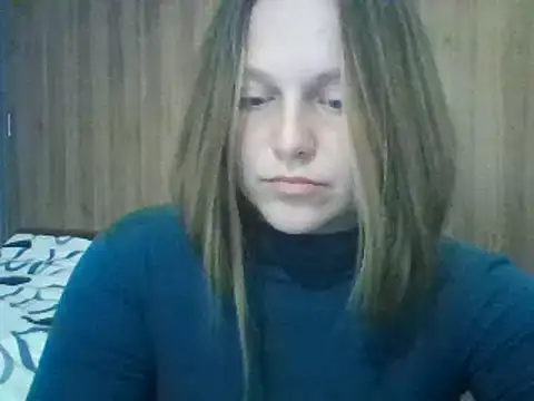 Evasapples online show from February 23, 2025, 5:18 pm