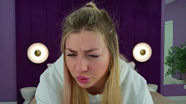 HelenaMorgan online show from March 20, 2025, 3:02 am