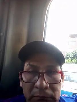 ardiente47 online show from October 26, 2025, 6:14 pm