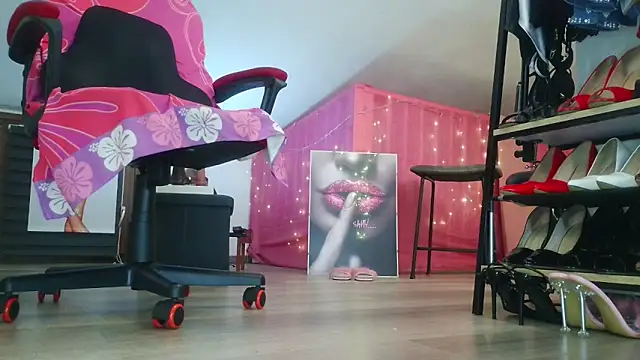 Snapshot of Jbisex chatting on February 8, 2026, 12:14 am Jbisex online show from February 8, 2026, 12:14 am