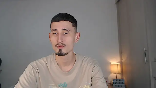 enzo 0814 online show from January 29, 2025, 2:51 am