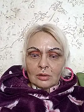 Gardener of Illusions online show from December 3, 2025, 1:35 am