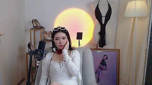 Snapshot of siji_kiki chatting on December 25, 2024, 12:47 pm siji kiki online show from December 25, 2024, 12:47 pm