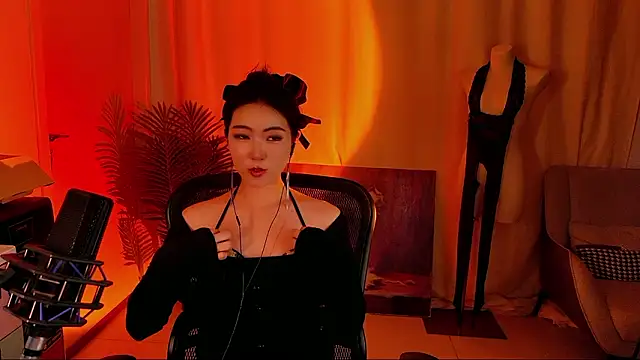 Snapshot of siji_kiki chatting on March 18, 2026, 12:52 pm siji kiki online show from March 18, 2026, 12:52 pm