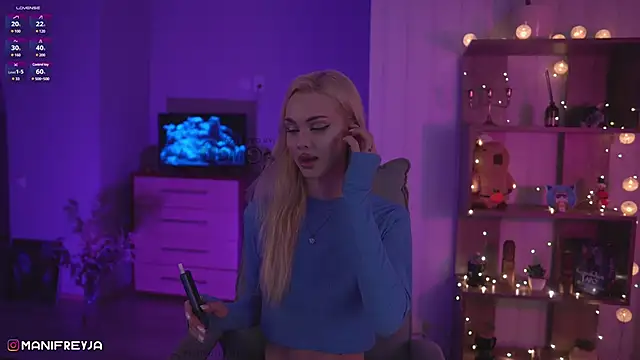 ManiFreyja online show from January 17, 2025, 9:06 pm