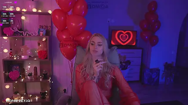 ManiFreyja online show from February 26, 2025, 6:11 pm