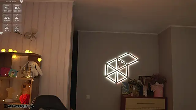 ManiFreyja online show from October 11, 2025, 8:29 pm