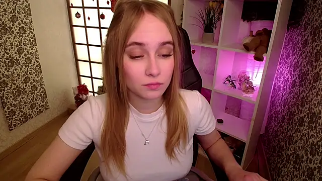 LianaBright online show from January 23, 2025, 2:02 am