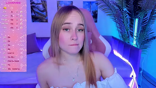 LianaBright online show from February 4, 2025, 9:17 am