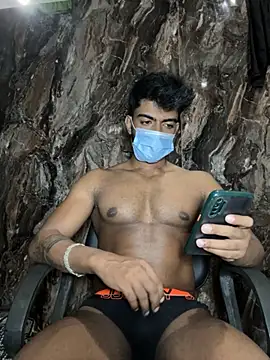 rony6663 online show from November 4, 2025, 5:12 pm