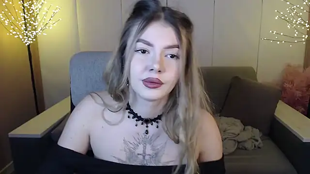 Snapshot of Ritaneer chatting on February 25, 2025, 12:34 pm Ritaneer online show from February 25, 2025, 12:34 pm