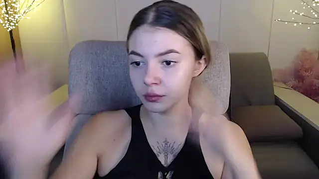 Snapshot of Ritaneer chatting on March 18, 2025, 9:09 am Ritaneer online show from March 18, 2025, 9:09 am