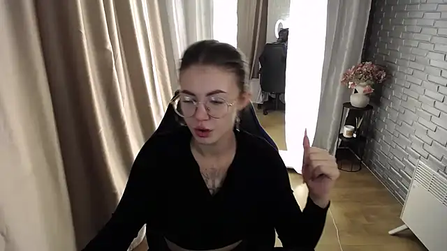 Snapshot of Ritaneer chatting on September 10, 2025, 8:03 am Ritaneer online show from September 10, 2025, 8:03 am