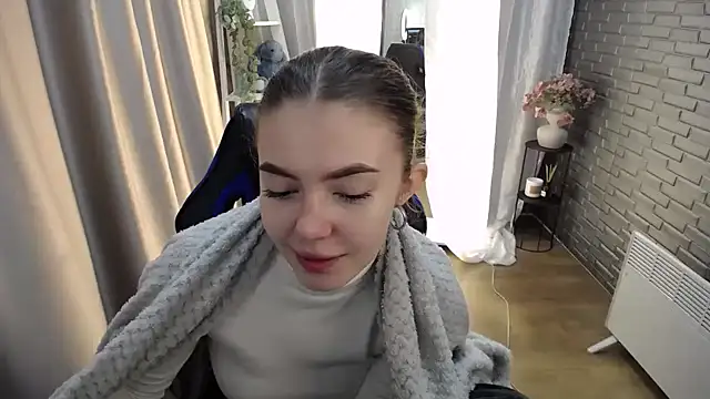 Snapshot of Ritaneer chatting on October 15, 2025, 8:14 am Ritaneer online show from October 15, 2025, 8:14 am