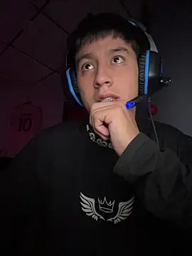 Snapshot of Stiven_017 chatting on January 11, 2026, 12:15 am Stiven 017 online show from January 11, 2026, 12:15 am