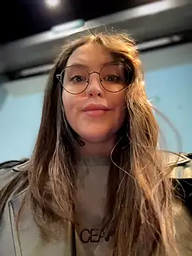 meow girl online show from February 15, 2026, 11:08 am