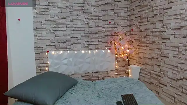 Vanse lust online show from February 5, 2025, 12:20 am